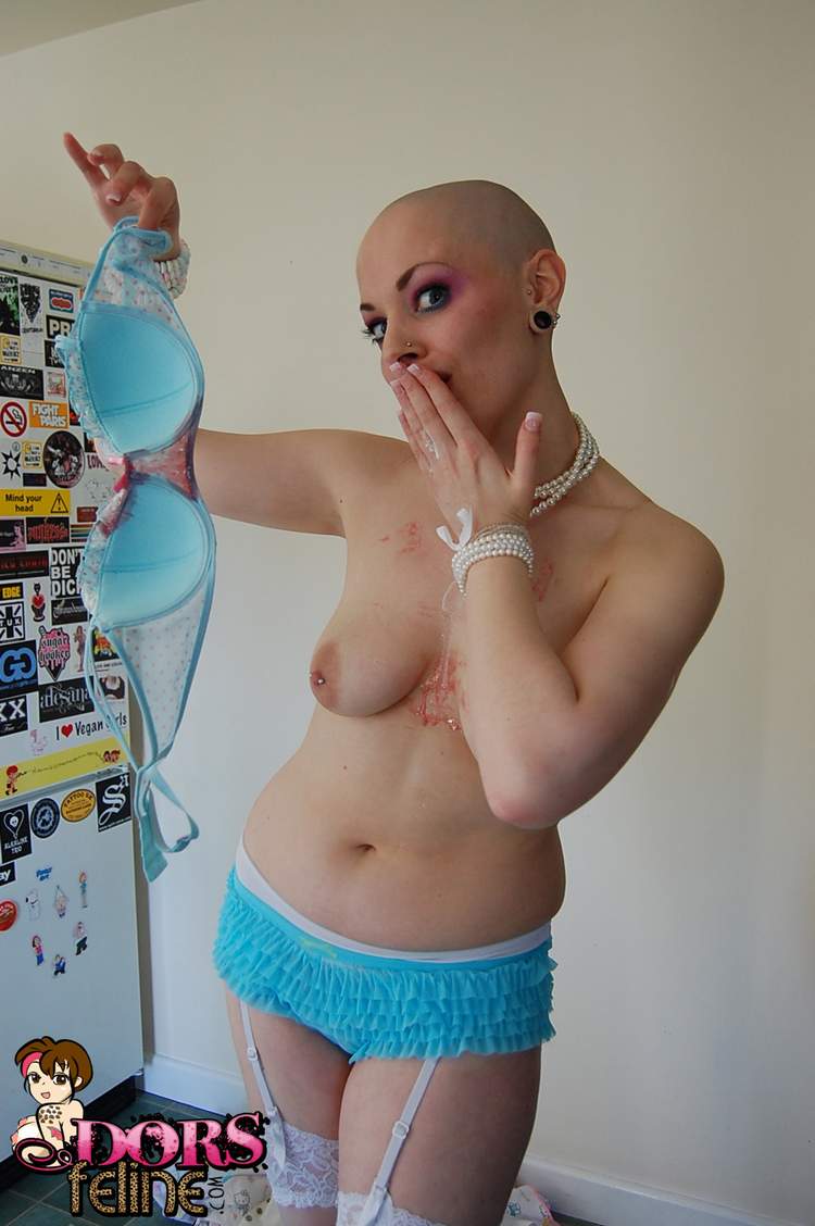 Photos The nude Bald Who Girl Goes