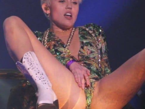 best of Cyrus her miley pussy shows