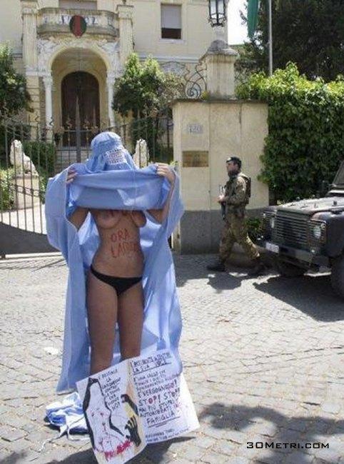 Afghan naked women pics online