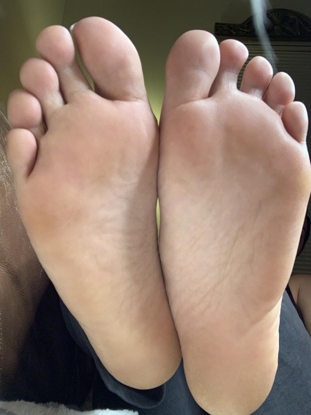 best of Feet touch